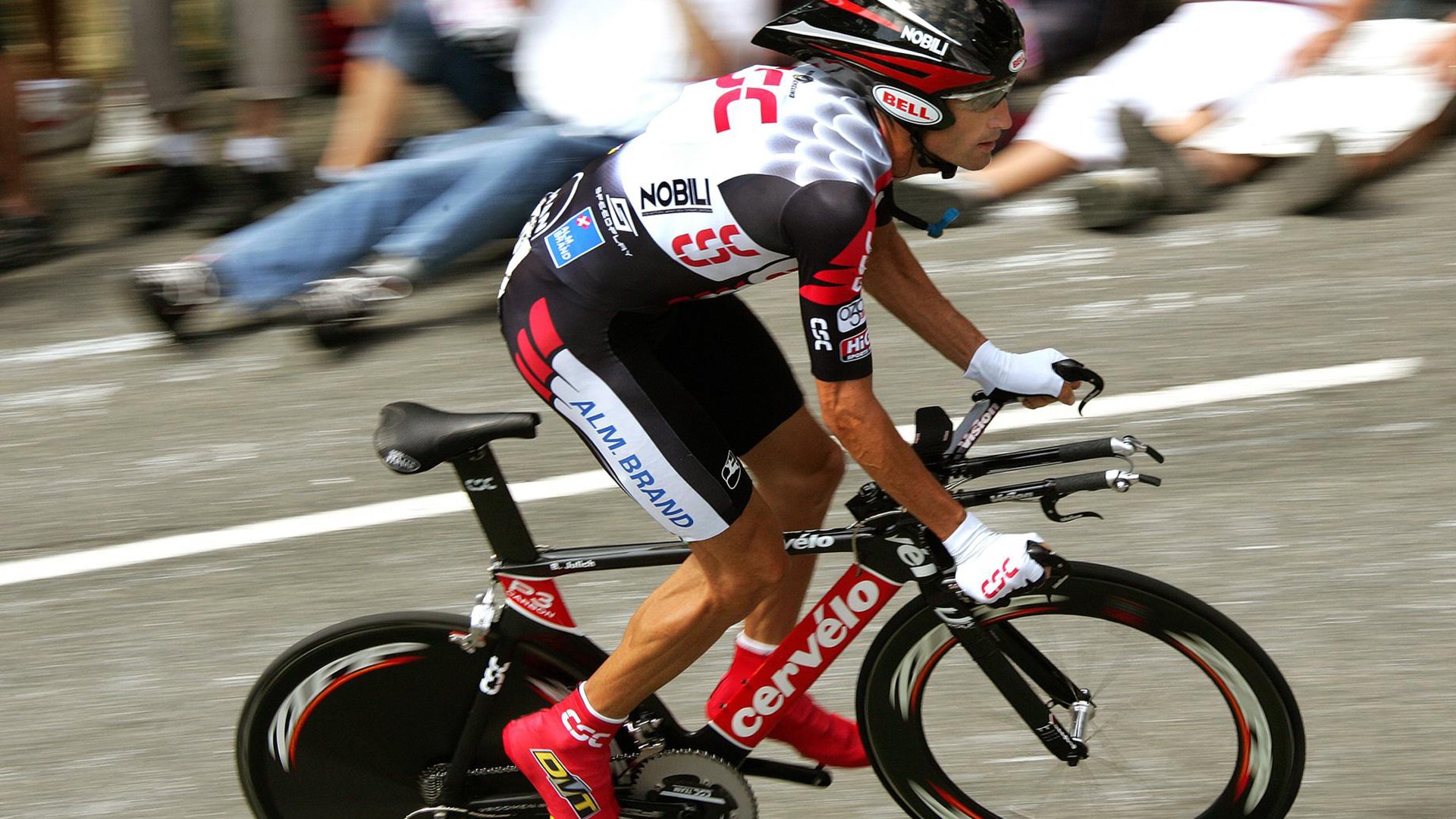 中国足球联赛俱乐部社会责任项目丰富多彩，中国足球协会是什么组织