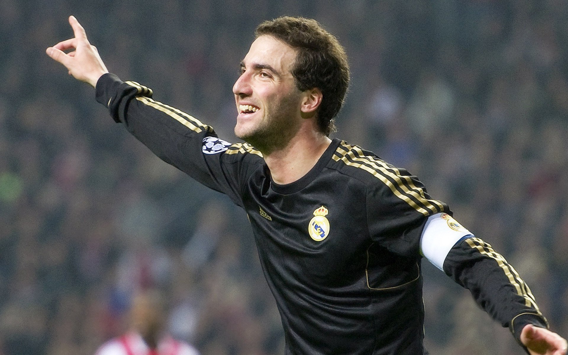 阿森纳青训不断突破，未来巨星渐次崭露